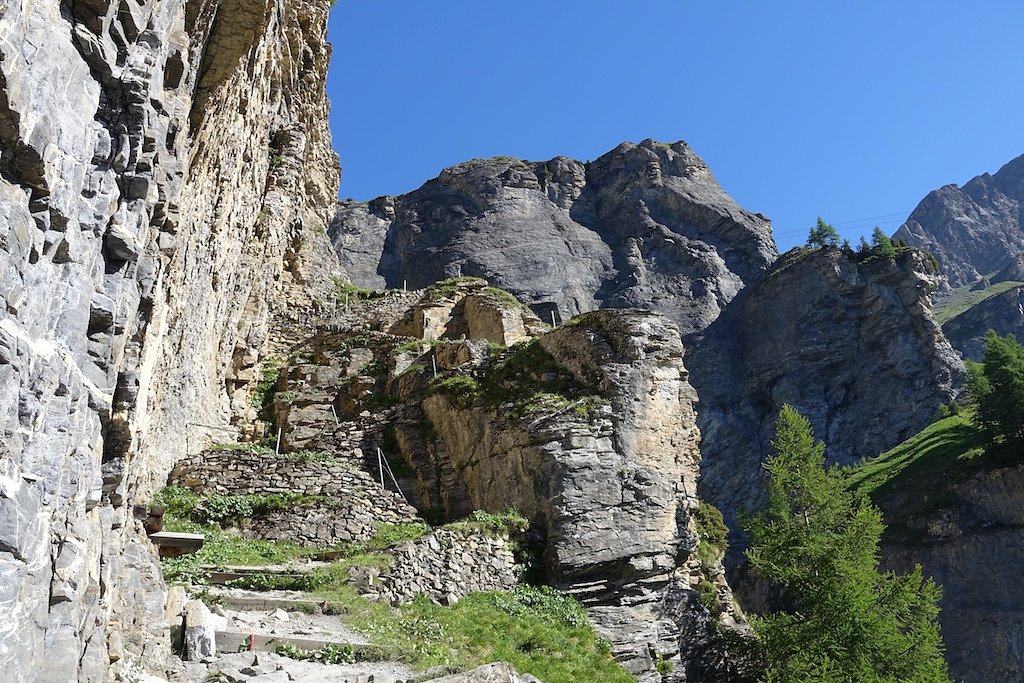 Loèche-les-Bains, Gemmipass, Lämmerenhütte (28.06.2015)